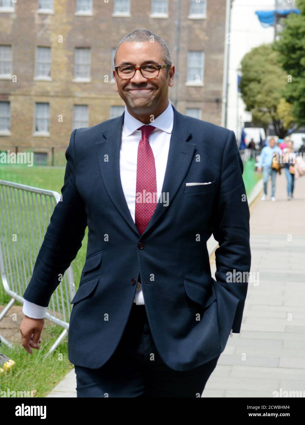Foto von James geschickt. James Spencer Cleverly (1969-) ein britischer konservativer Politiker, der seit 2019 neben Ben Elliot als Co-Vorsitzender der Konservativen Partei und seit 2015 als Parlamentsmitglied für Braintree tätig ist. Zuvor war er von 2018 bis 2019 stellvertretender Vorsitzender der Konservativen Partei Stockfoto