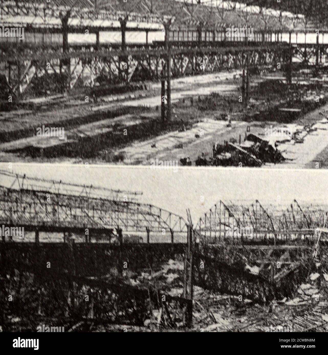 Schwarz-Weiß-Fotografie zeigt den Wiederaufbau einer zerstörten Normandie nach dem Ende des Zweiten Weltkriegs (1939-1945); der Saal der Gesellschaft für Metallurgie in der Normandie wieder aufgebaut. Stockfoto