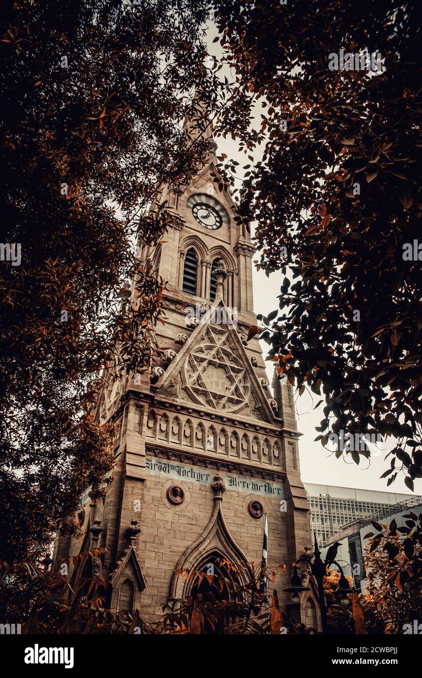 Sehr alter und historischer Turm in Karachi Stadt Stockfoto