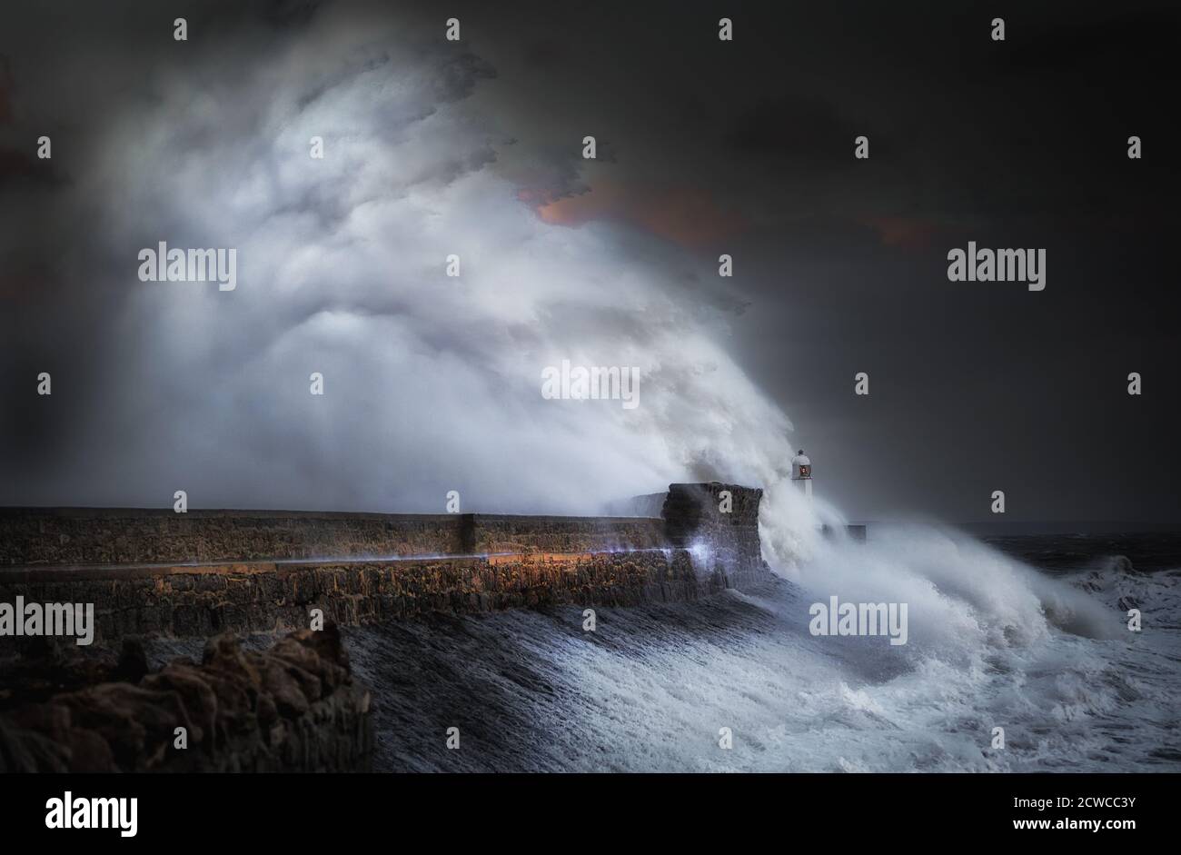 Hurrikan Ophelia bei Porthcawl Stockfoto