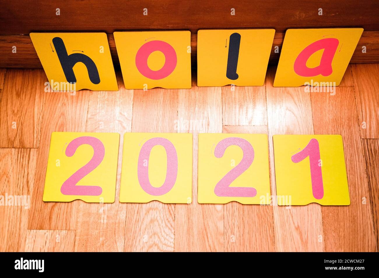 Neujahr Gruß 2021 auf Spanisch mit dem Wort Hallo. Stockfoto