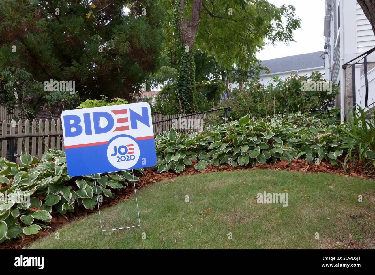 Biden Präsidentschaftswahl 2020 Yard Sign in Rockport, Massachusetts. Stockfoto