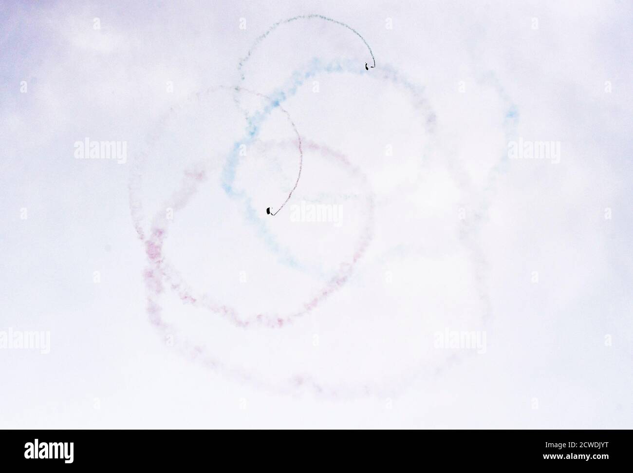 Peking, die chinesische Provinz Henan. September 2020. Liebhaber des Luftsports treten bei der Eröffnung des 12. Air Sports Culture and Tourism Festivals in Anyang, Zentralchina Henan Provinz, am 29. September 2020 auf. Quelle: Feng Dapeng/Xinhua/Alamy Live News Stockfoto