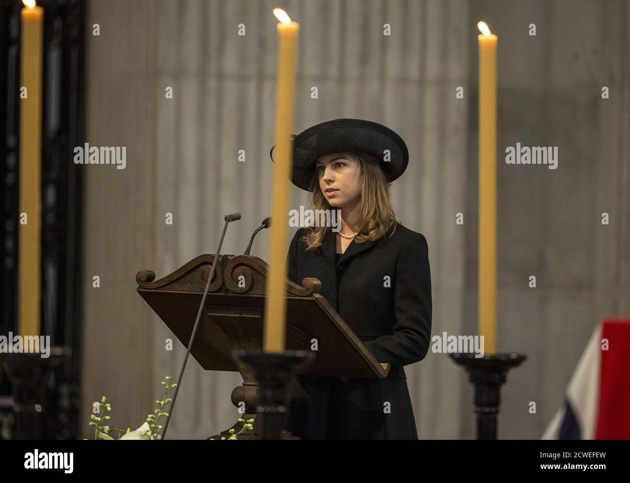 Reading To Margaret Thatcher Stockfotos Und Bilder Kaufen Alamy