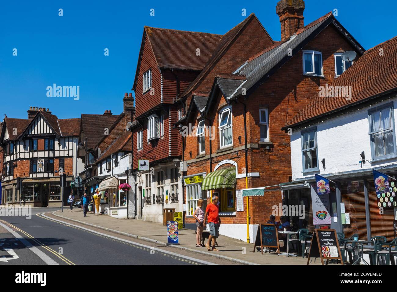 England, Hampshire, New Forest, Lyndhurst, Street Scene Stockfoto