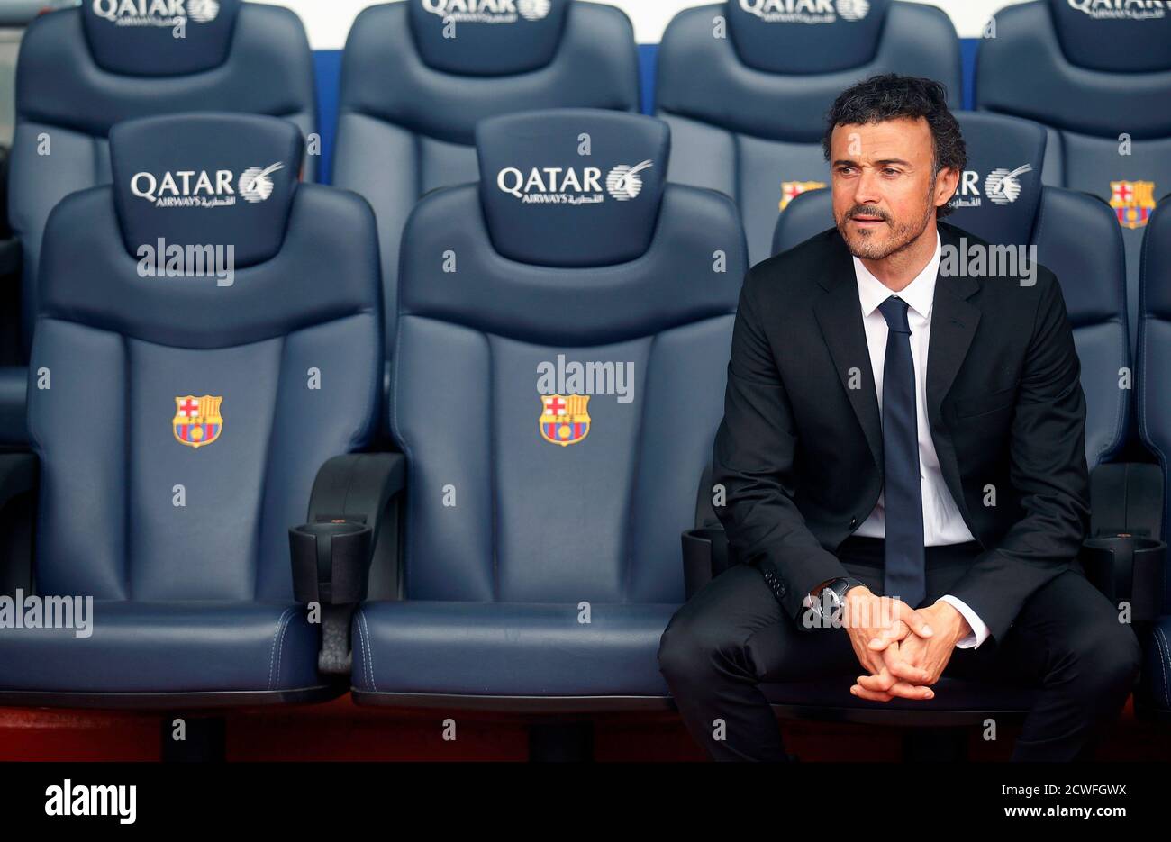 FC Barcelona neue Trainer Luis Enrique Martinez stellt nach der Anmeldung  eines zwei-Jahres-Vertrags im Camp Nou Stadion in Barcelona 21. Mai 2014.  REUTERS/Albert Gea (Spanien - Tags: SPORT Fußball Stockfotografie - Alamy