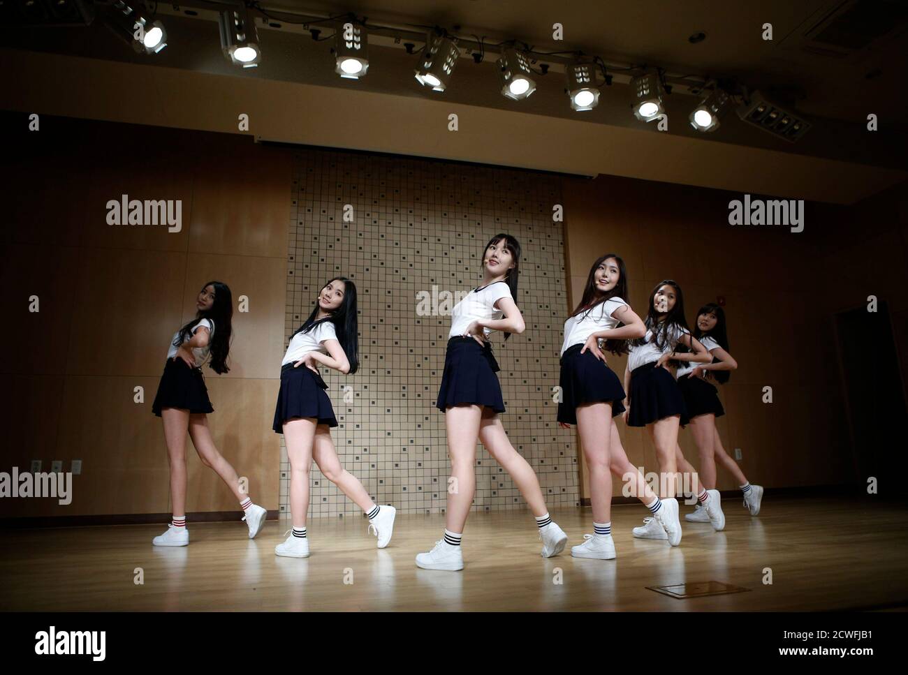 Gfriend Stockfotos Und Bilder Kaufen Alamy