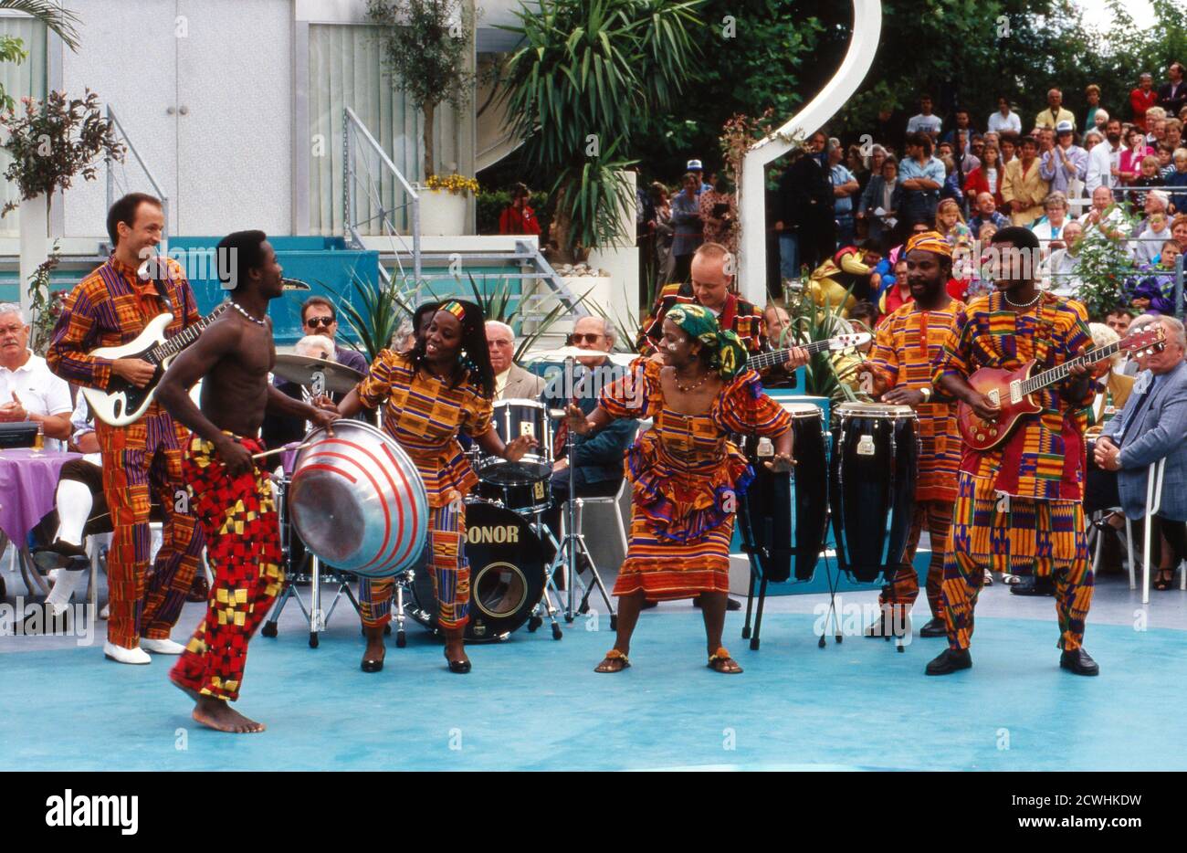 ZDF Fernsehgarten, Sonntag-Unterhaltungsshow, Sendung vom 3. Juli 1994, Gaststar: afrikanische Showband Stockfoto