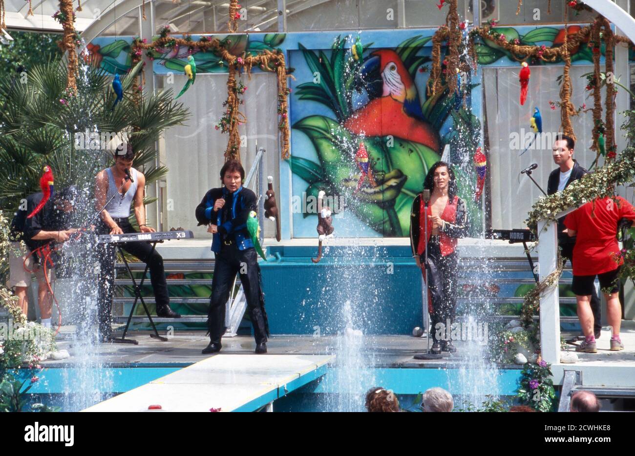ZDF Fernsehgarten, Sonntag-Unterhaltungsshow, Sendung vom 3. Juli 1994, Gaststar: Sänger Peter Orloff Stockfoto
