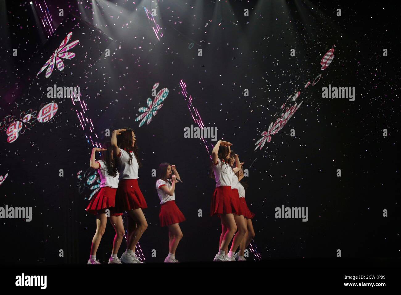 Gfriend Stockfotos Und Bilder Kaufen Alamy