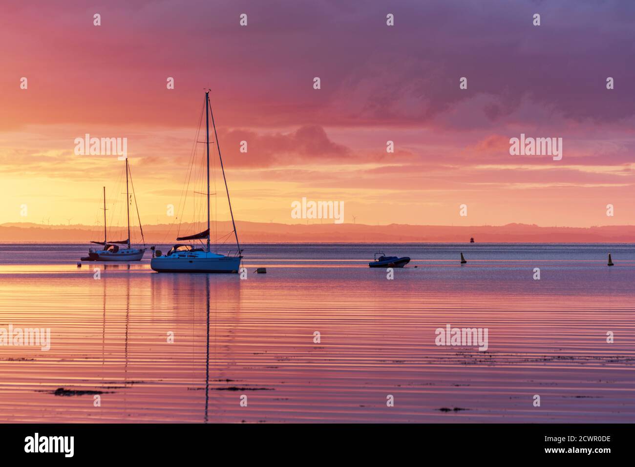 Lamlash Bay bei Sonnenaufgang, Isle of Arran, im Firth of Clyde, Schottland, Großbritannien Stockfoto