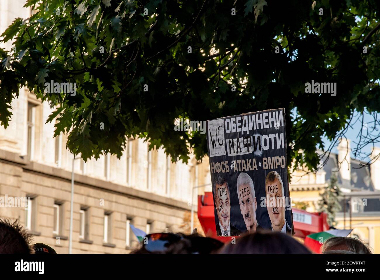 Demonstranten hielten Plakate während des 76. Tages von regierungsfeindlichen Protesten Gegen korrupte Politiker Stockfoto