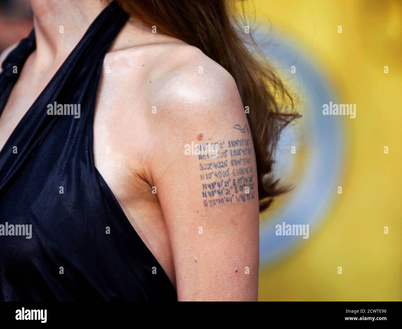 On His Left Arm Stockfotos Und Bilder Kaufen Seite 2 Alamy