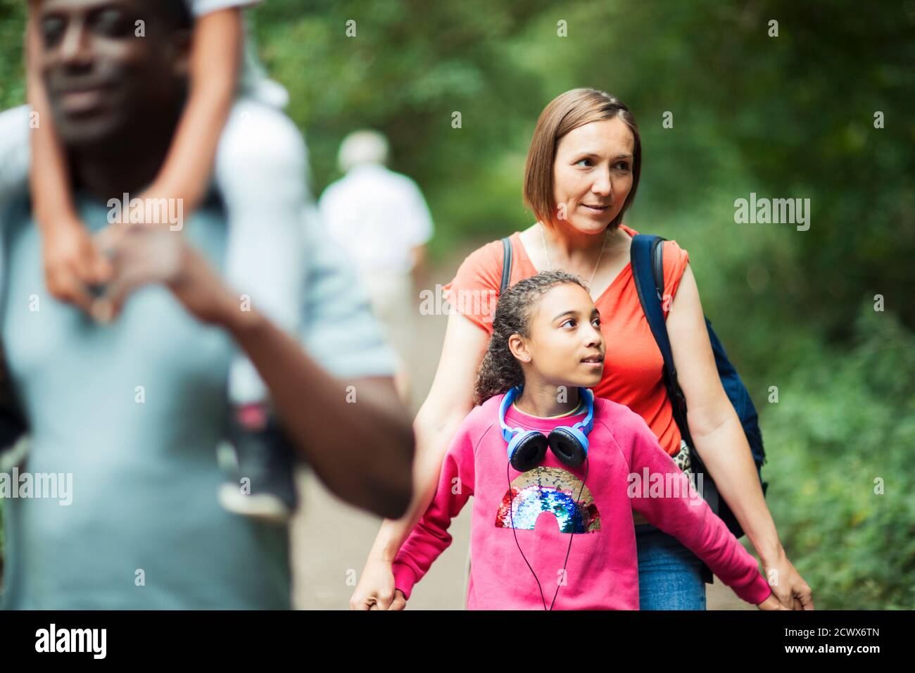 Liebevolle Mutter Tochter Wandern Stockfoto