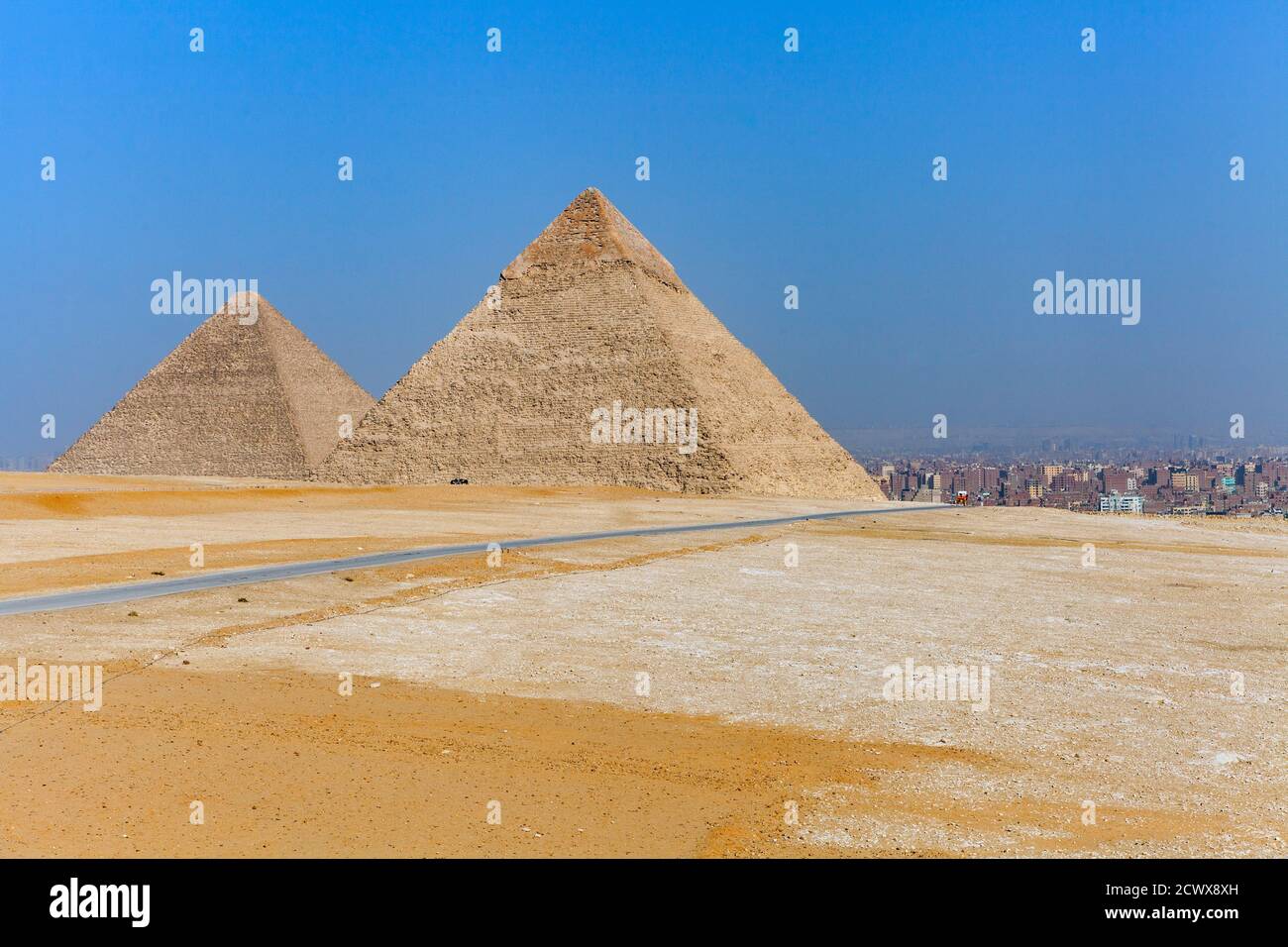 Die große Pyramide von Khufu und die Pyramide von Khepre, Gizeh Plateau, Kairo Stockfoto