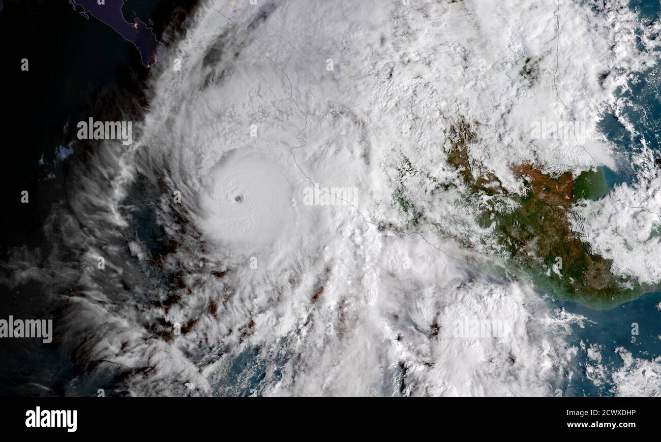 Kategorie 5 Hurrikan Willa geht in Richtung Mexiko 45519436721 o Stockfoto