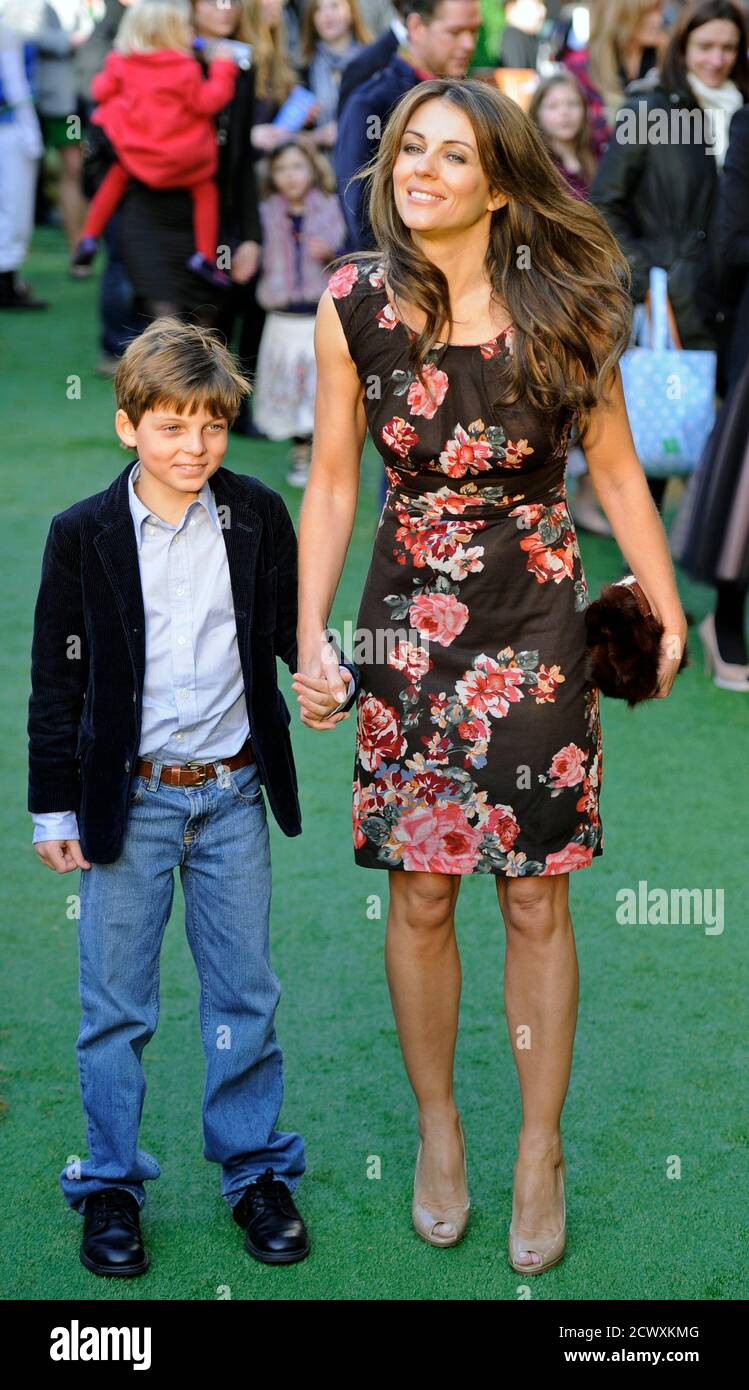 Elizabeth Hurley And Damian Hurley Stockfotos Und Bilder Kaufen Alamy