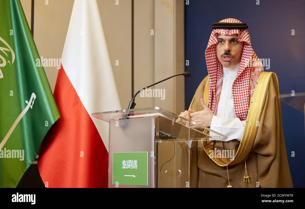 Warschau, Masowien, Polen. September 2020. Treffen des Außenministers der Republik Polen ZBIGNIEW rau und des Außenministers Saudi-Arabiens FAISAL BIN FARHAN AL SAUD.in das Bild: FAISAL BIN FARHAN AL SAUD Quelle: Hubert Mathis/ZUMA Wire/Alamy Live News Stockfoto