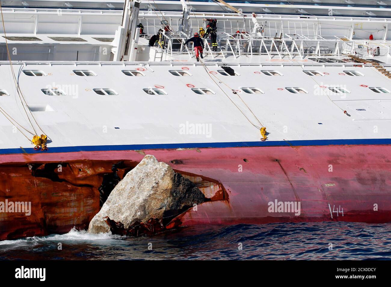 Kreuzfahrtschiff Zerstort Stockfotos Und Bilder Kaufen Alamy