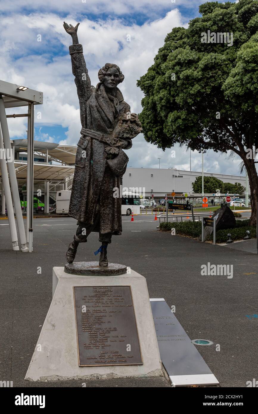 Auckland, Neuseeland: Denkmal für Neuseelands berühmteste Fliegerin JEAN BATTEN (1909 - 1982) vor dem Auckland International Airport. Stockfoto
