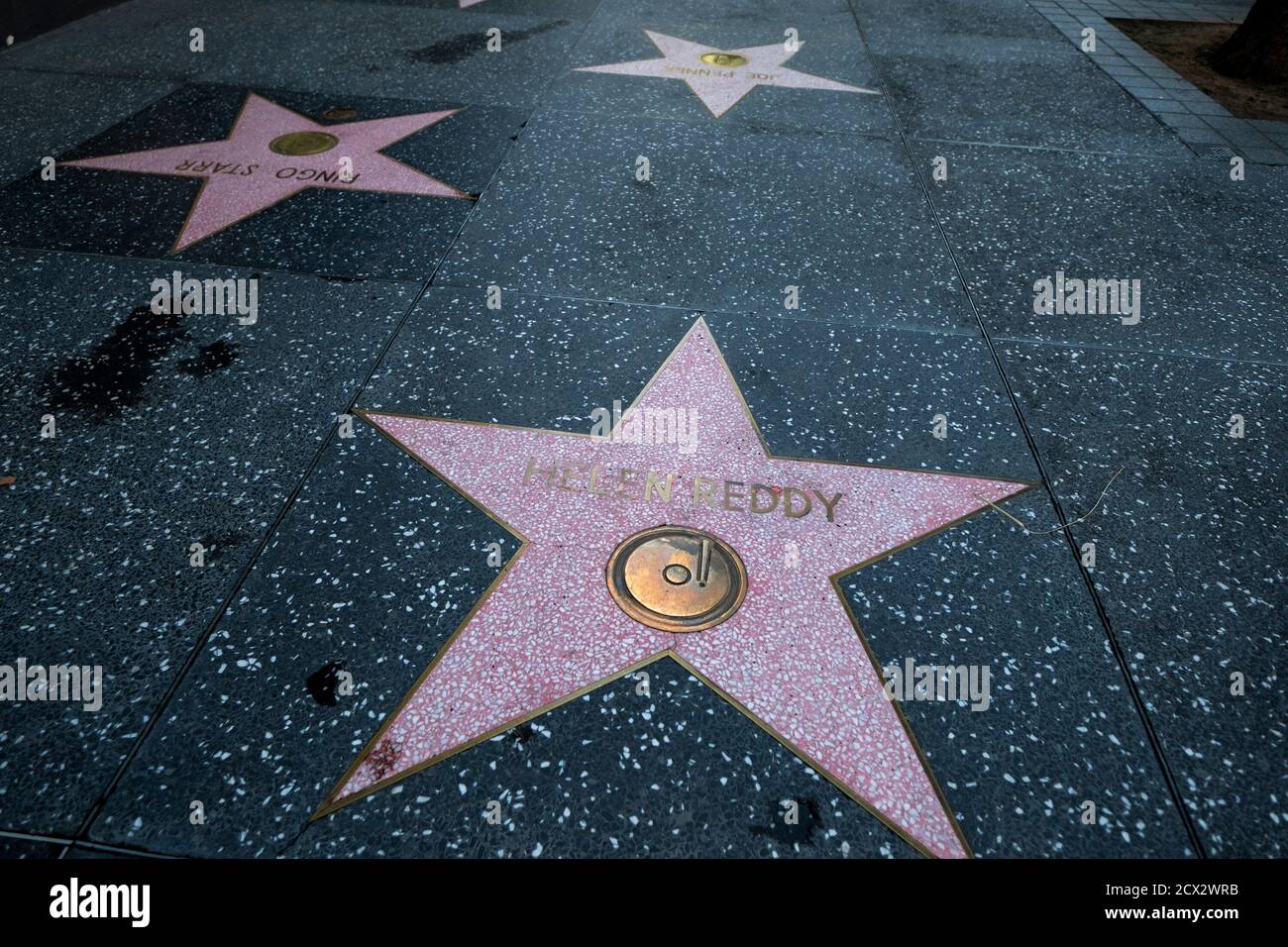 Los Angeles, Kalifornien, USA. September 2020. Helens Star ReddyÃs Hollywood Walk of Fame wird am 30. September 2030 in Los Angeles gesehen. Helen Reddy, die im Alter von 78 Jahren gestorben ist, war eine Sängerin und Songwriterin, deren Lied I am Woman zu einem Sammelruf für die aufkeimende feministische Bewegung wurde. Kredit: Ringo Chiu/ZUMA Wire/Alamy Live Nachrichten Stockfoto