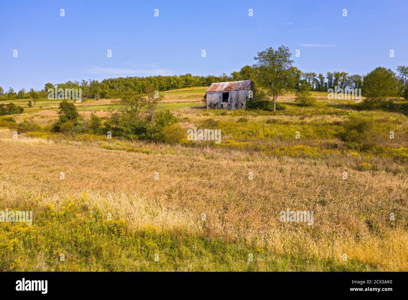 ATLASBURG, Pennsylvania - eine alte Scheune auf einem Bauernhof im Südwesten von Pennsylvania. Stockfoto
