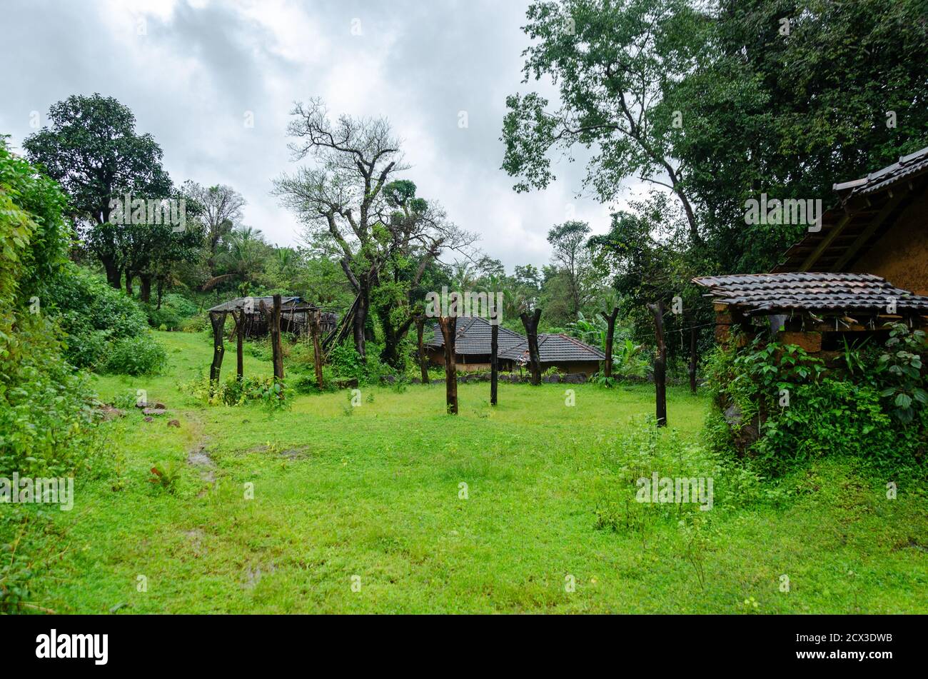 Berggipfel Siedlung von Velip und Kunbi Stammes Dorfbewohner leben in den Fuß für kulturelle Aktivitäten und Festivals in Khotigao, Canacona. Stockfoto