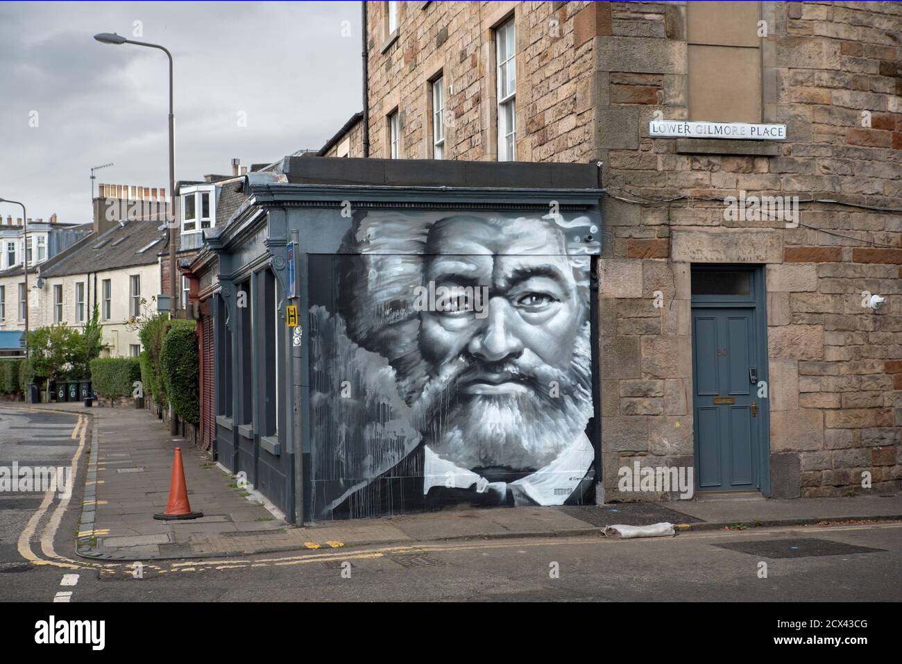 Porträt von Frederick Douglass (1818-95), dem amerikanischen Sozialreformer, Abolitionisten und Staatsmann von Ross Blair an einer Wand in Edinburgh. Stockfoto