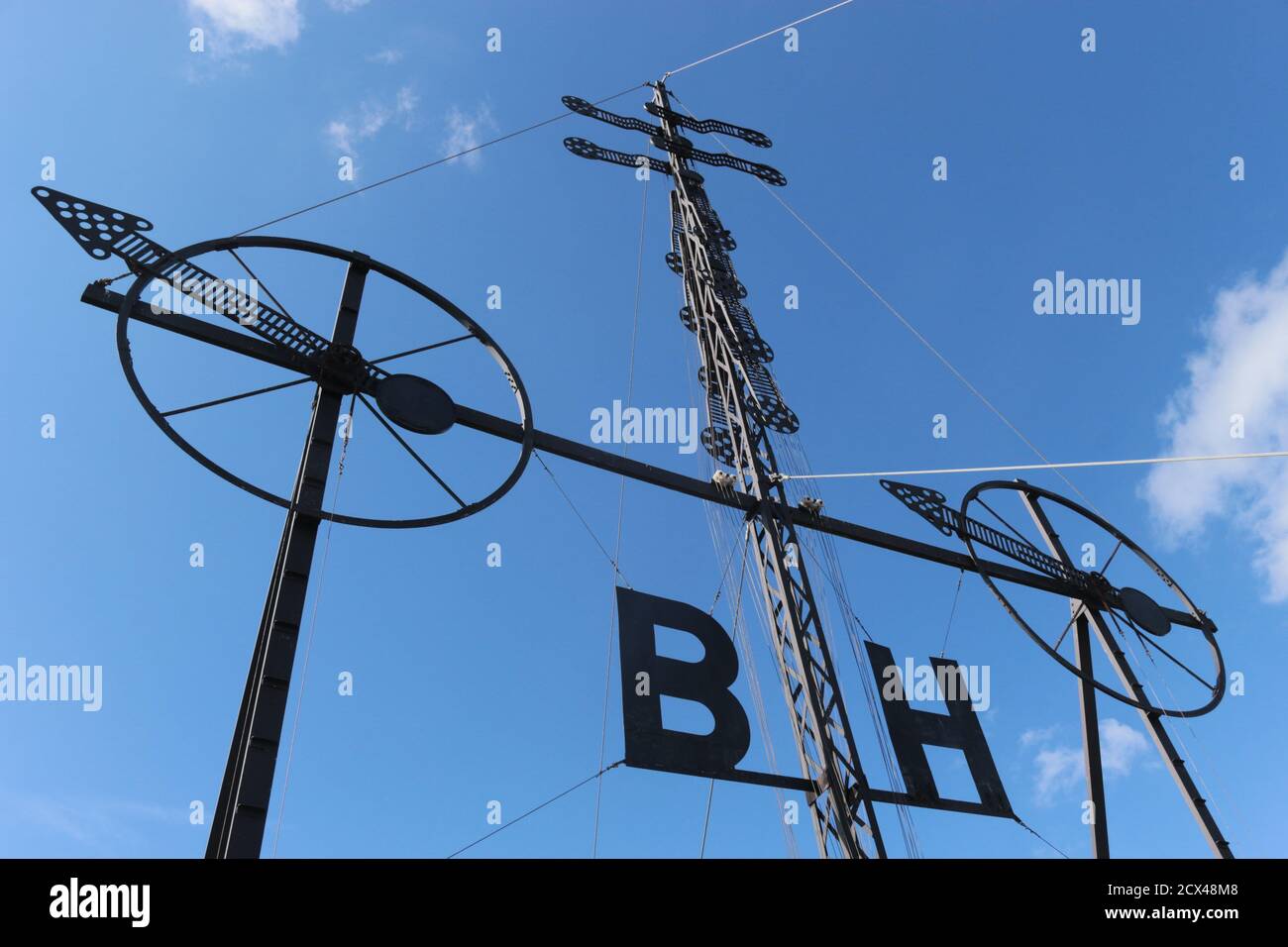 Windsemaphore in Cuxhaven, errichtet 1903. Es zeigt die windgeschwindigkeit und Richtung auf den Inseln Borkum und Helgoland. Norddeutschland, Europa. Stockfoto