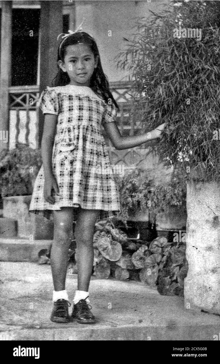 Originalunterschrift: Aung San Suu Kyi im Alter von 6 Jahren im Jahr 1951 Stockfoto