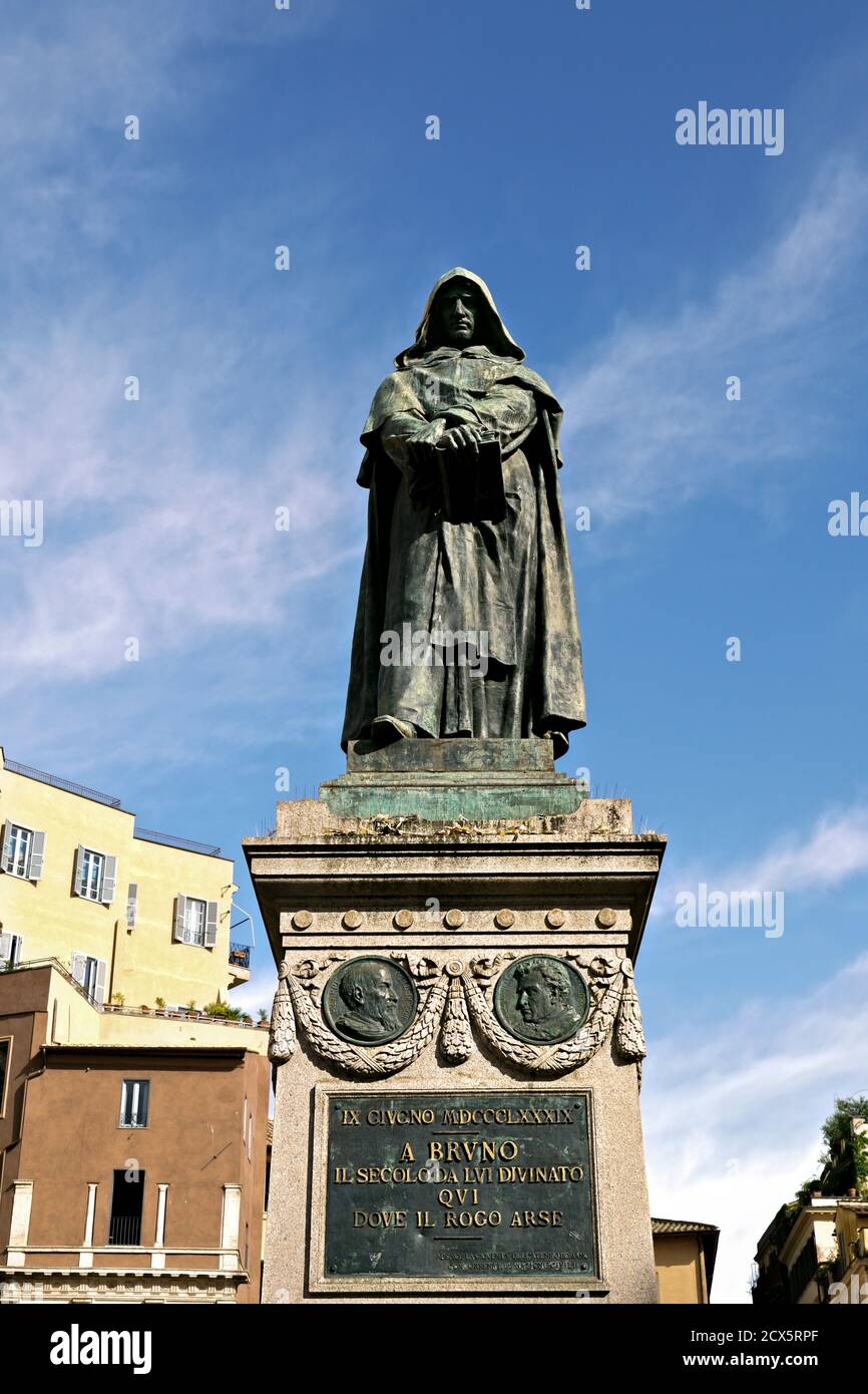 Statue von Giordano Bruno, italienischer Dominikaner, Philosoph, Mathematiker, Dichter, kosmologischer Theoretiker, Campo de Fiori Platz, Rom, Italien, Europa Stockfoto