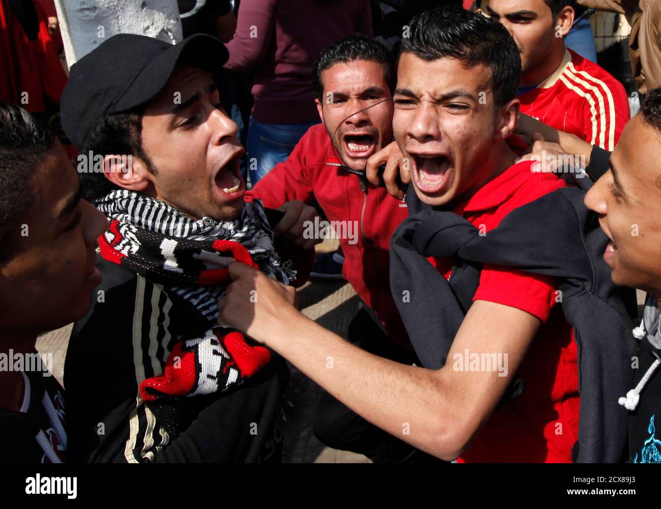 Fans Al Ahly Known Ultras Shout Stockfotos Und Bilder Kaufen Alamy