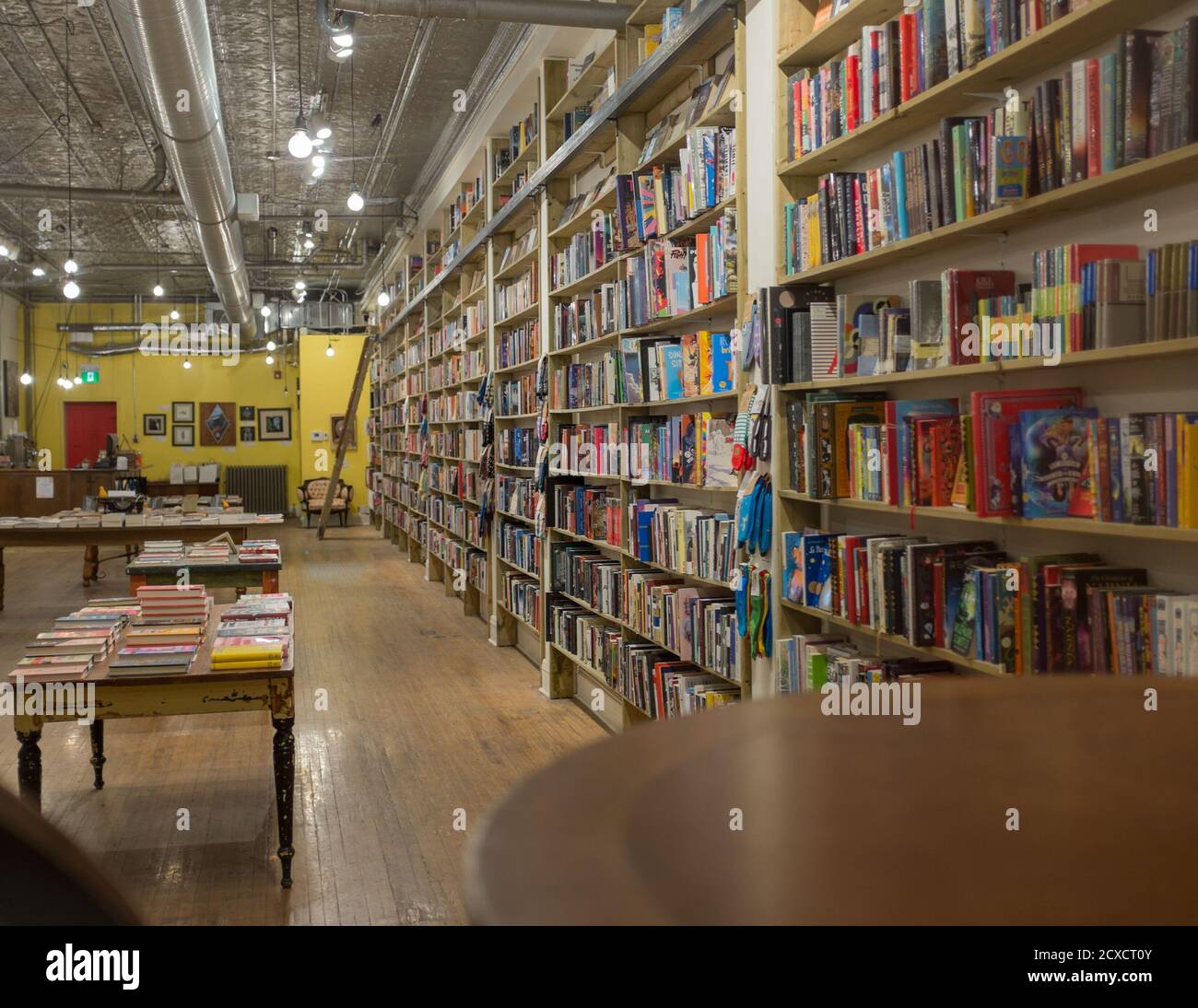 In einem gemütlichen alten Buchladen in Calgary, Alberta. Stockfoto