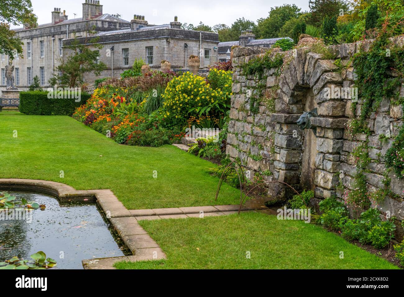 Plas Newydd Gardens, Anglesey, North Wales Großbritannien Stockfoto