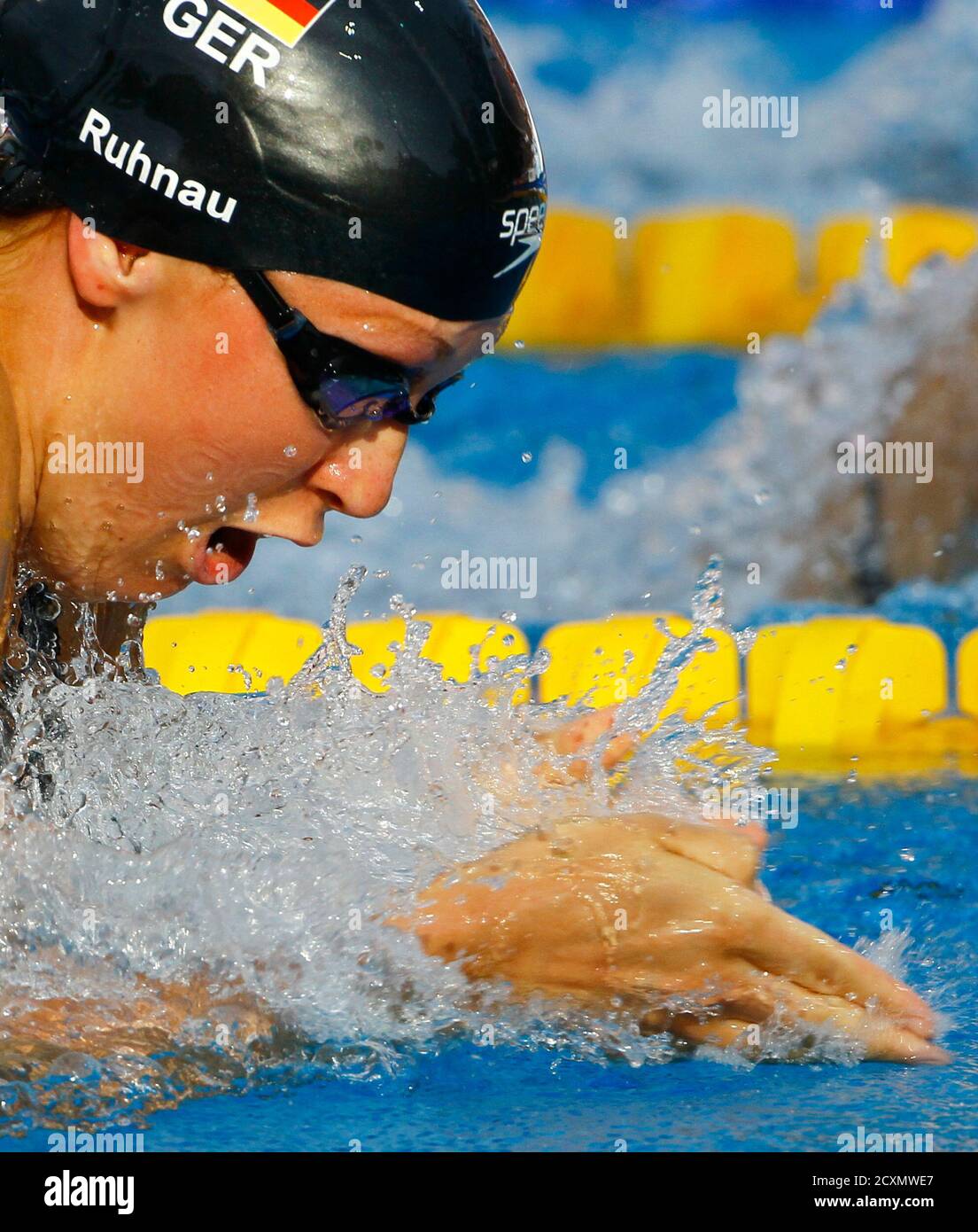 Halbfinale frauen 50m brustschwimmen Fotos und Bildmaterial in hoher Auflösung Alamy