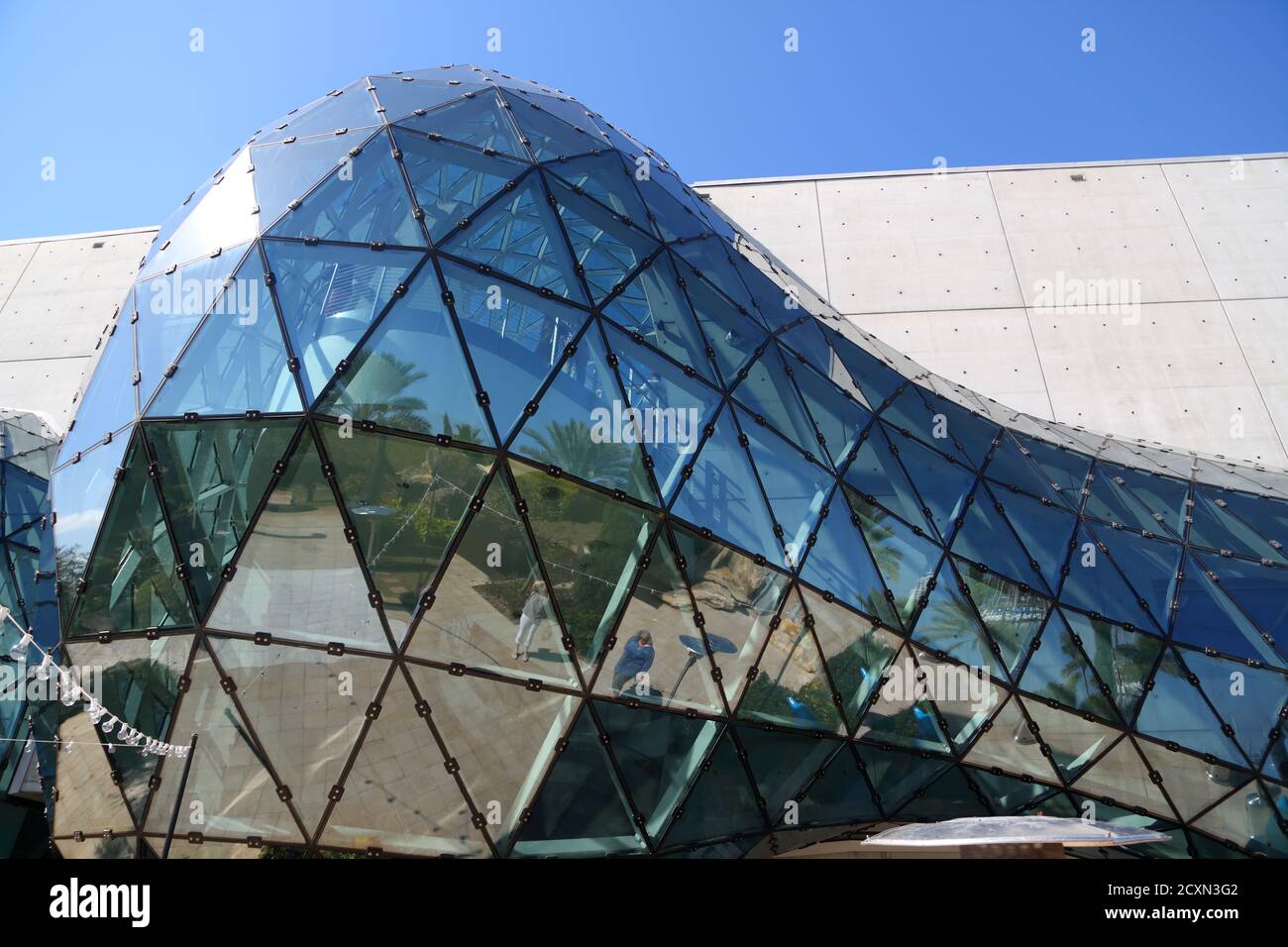 Ikonische Glasstrukturen im Salvador Dali Museum in St.Petersburg, Florida, USA Stockfoto