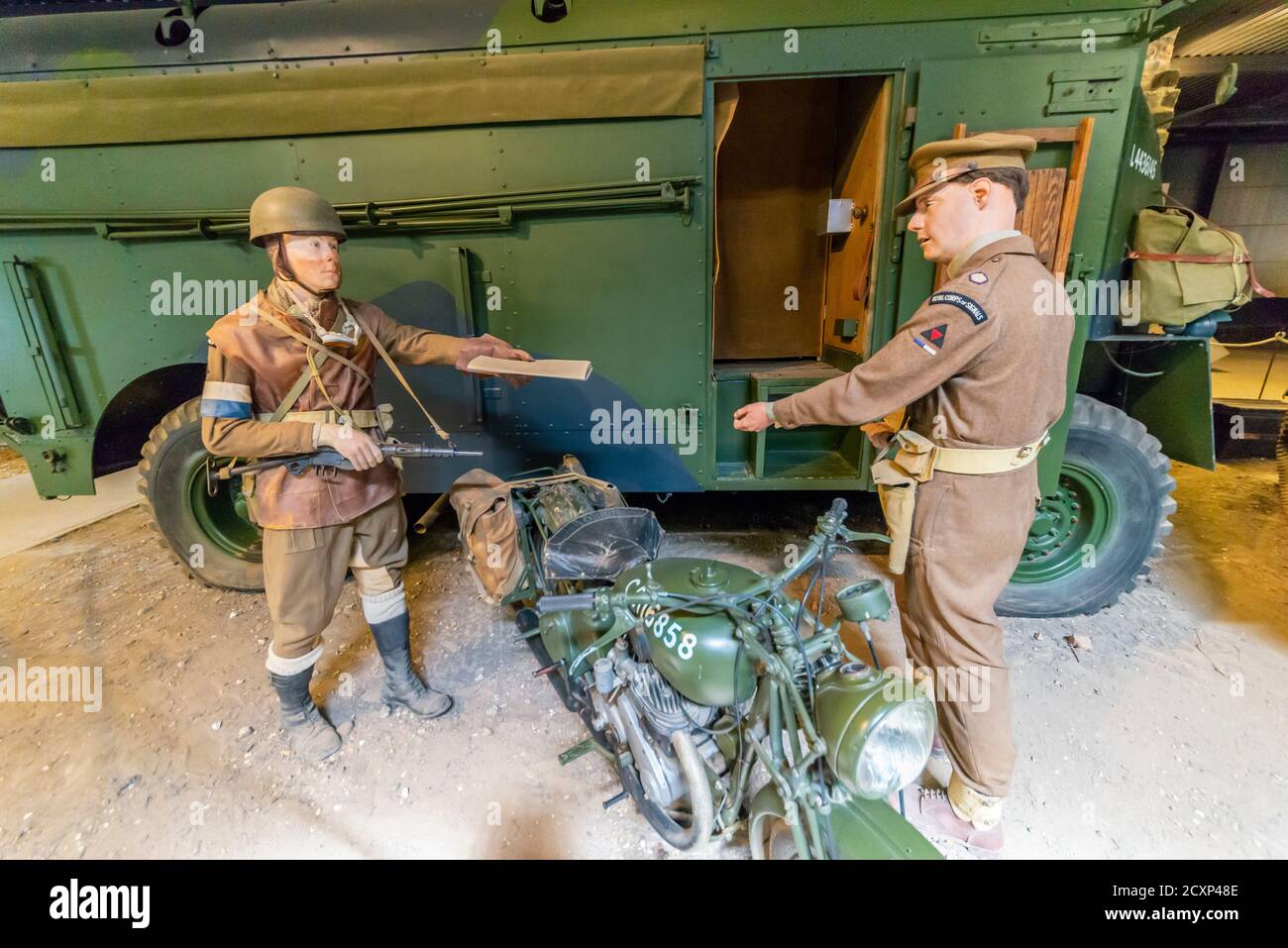 Ausstellungen im Land Warfare Hall Museum im Imperial war Museum, Duxford, Cambridgeshire, Großbritannien. Senden Sie eine Nachricht an den Fahrer Stockfoto