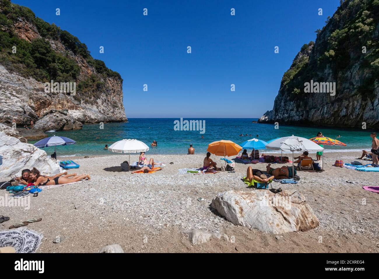 Strände von Griechenland, Fakistra Strand, einer der abgelegensten Strände von Nordosten Pelion, Volos Bezirk Stockfoto