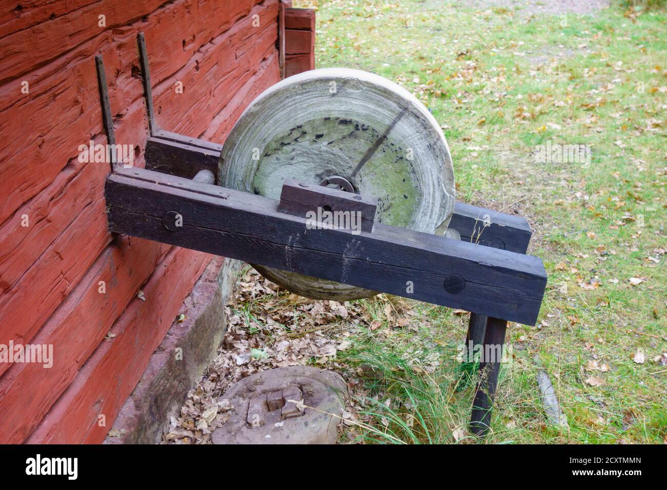 Hier wurden einmal Lügner, Äxte und Messer geschärft. Stockfoto