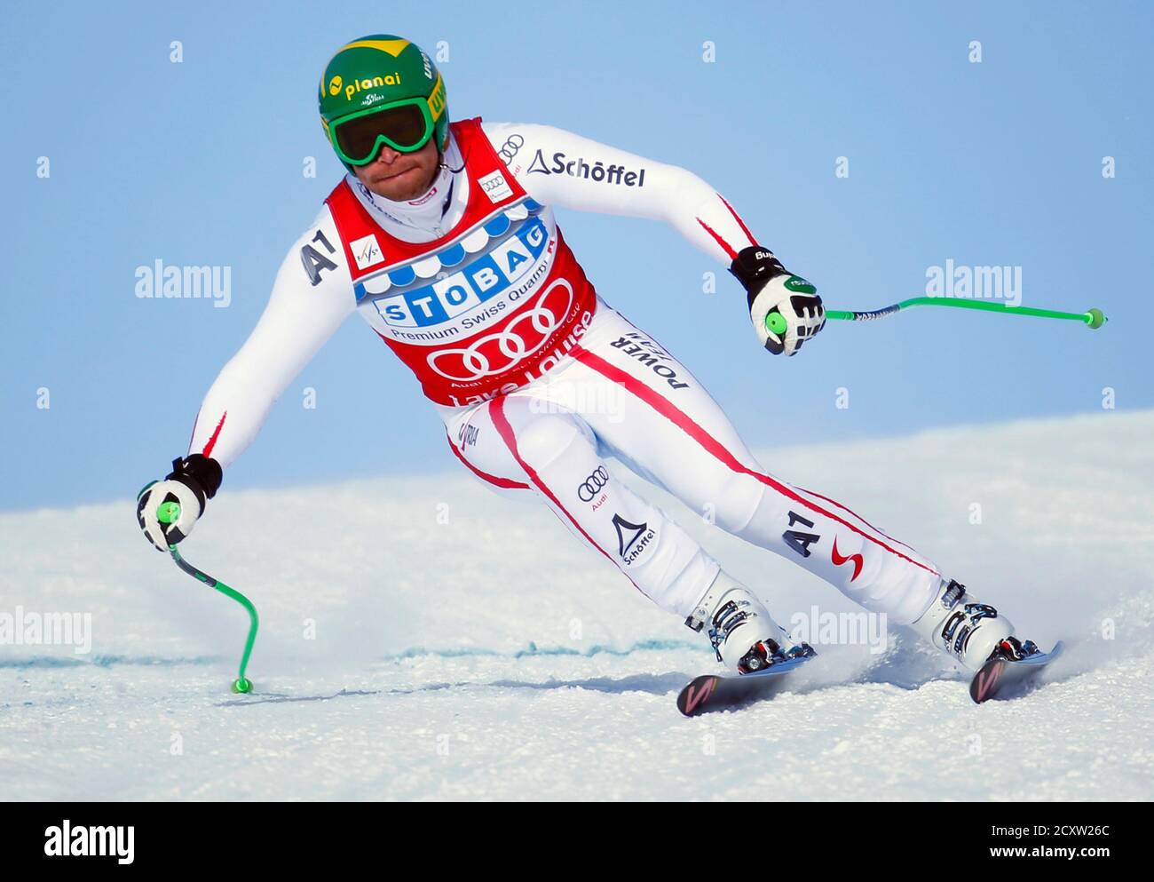 Klaus Kroell Österreichs macht eine Drehung während der alpinen Ski-Training für die Weltcup-Abfahrt der Herren in Lake Louise, Alberta 21. November 2012.  REUTERS/Mike Blake (Kanada - Tags: SPORT, Skifahren) Stockfoto
