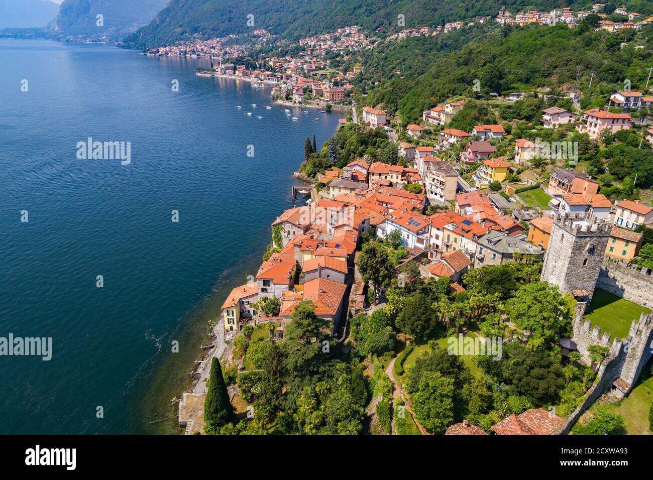 Santa Maria Rezzonico - Comer See (IT) - Luftbild Stockfoto