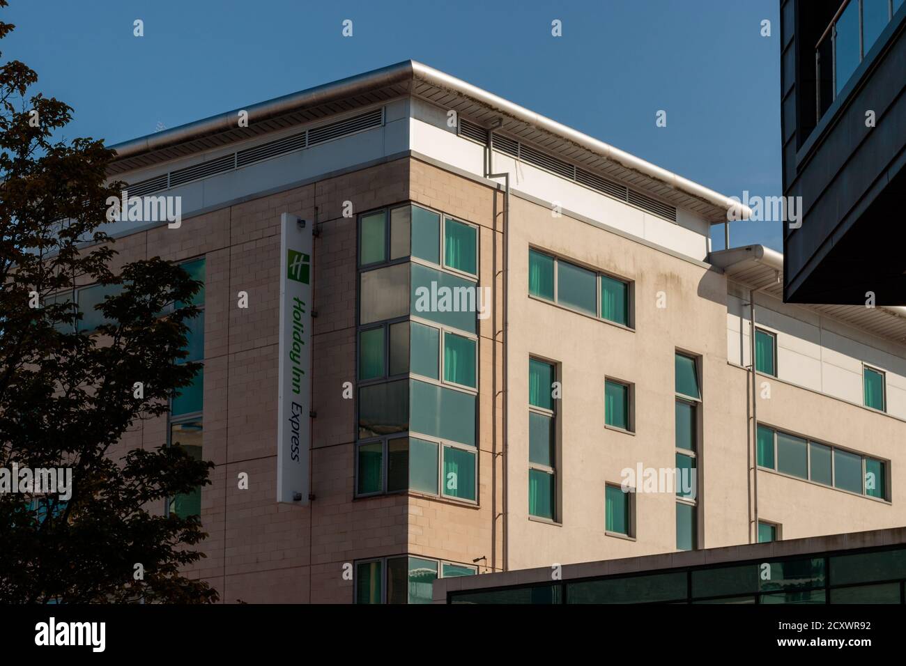 Blick auf das Holiday Inn Express Hotel, Leeds Dock Stockfoto