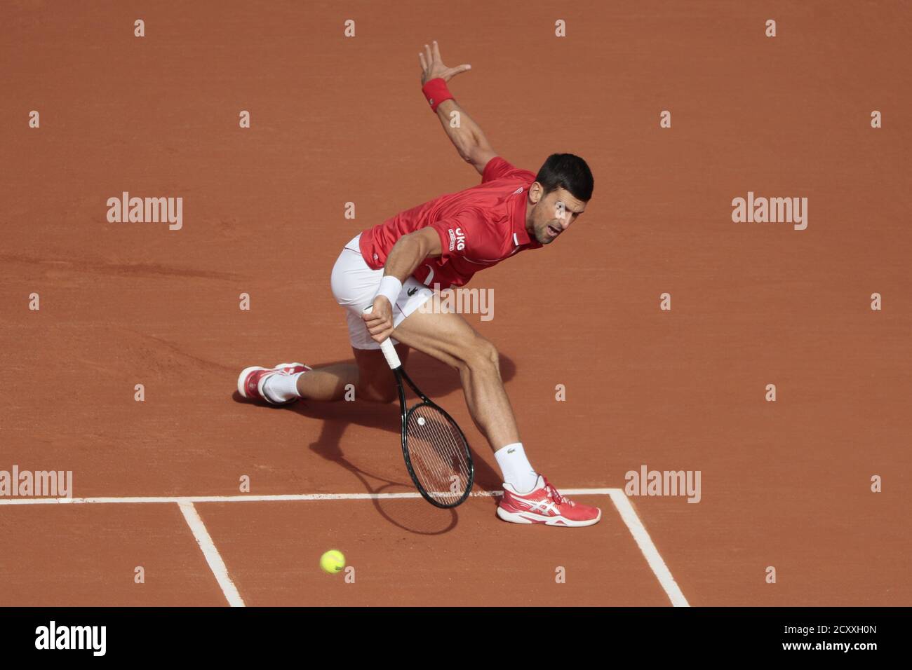 Paris, Frankreich. Oktober 2020. Novak DJOKOVIC (SRB) während des Roland Garros 2020, Grand Slam Tennisturniers, am 1. Oktober 2020 im Roland Garros Stadion in Paris, Frankreich - Foto Stephane Allaman / DPPI Kredit: LM/DPPI/Stephane Allaman/Alamy Live News Stockfoto