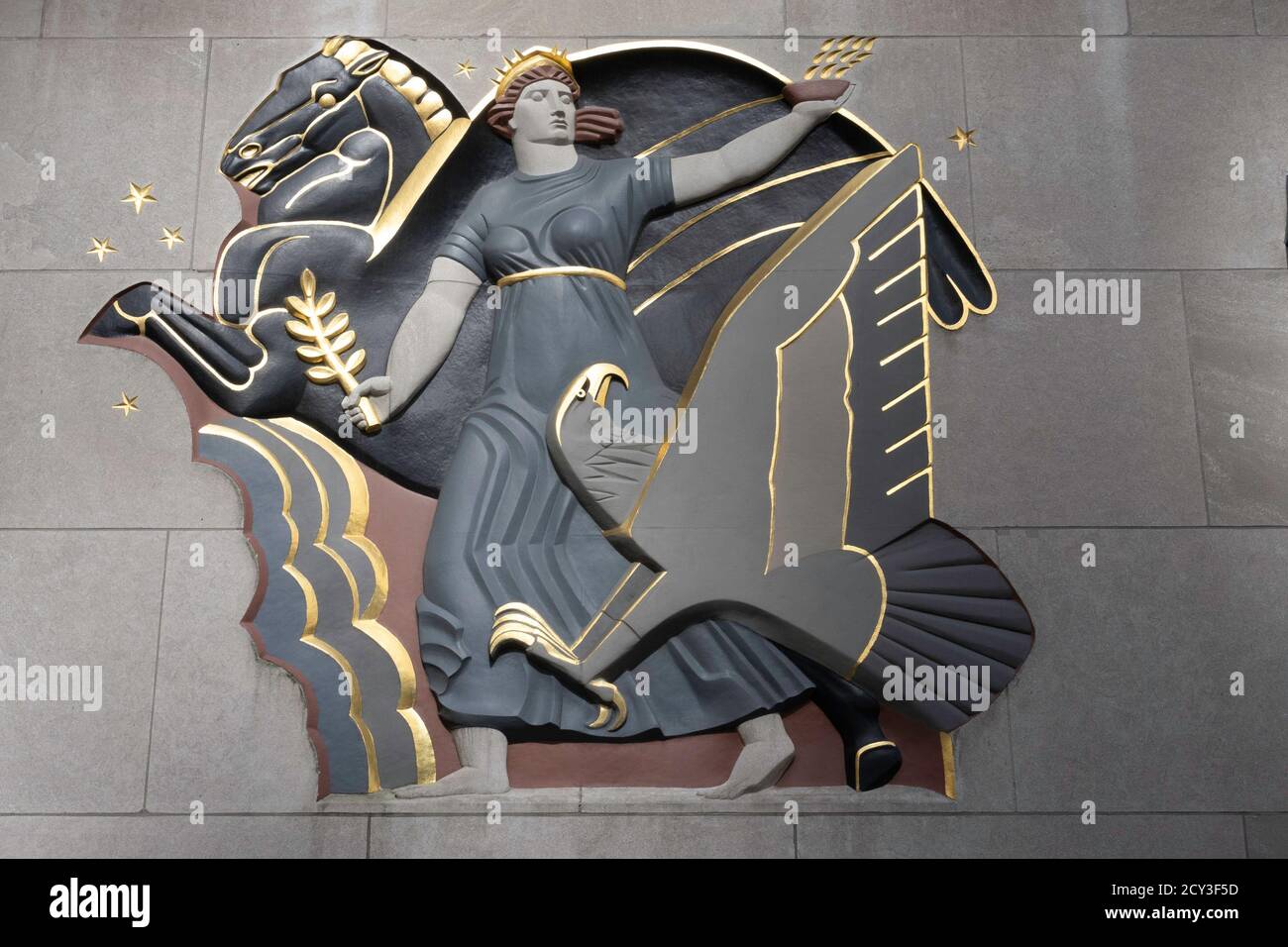 Fortschritt, Tiefdruck, schnitzen, 1 Rockefeller Center, New York Stockfoto