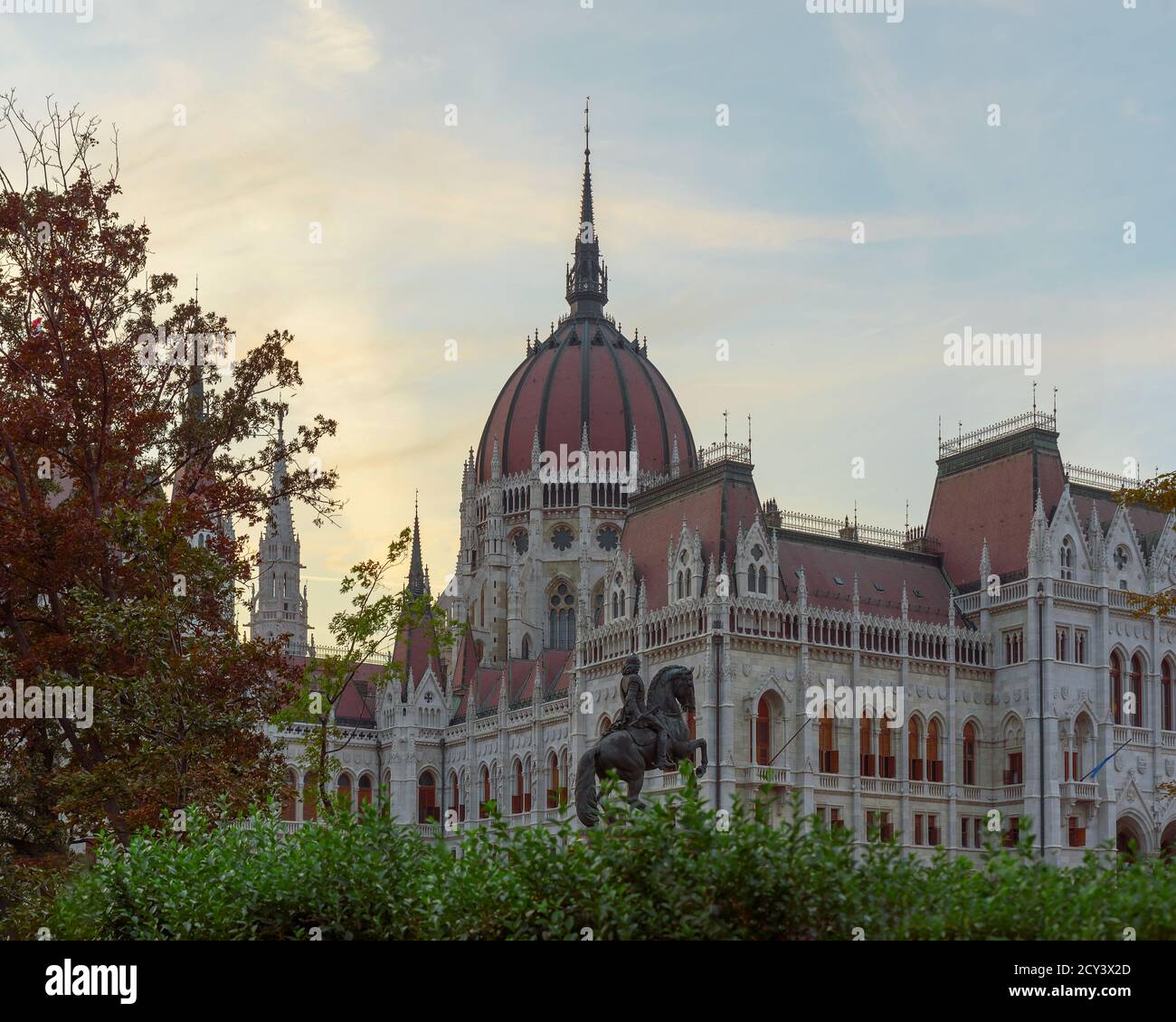 Ungarisches Parlament. Budapest. Eines der schönsten Gebäude in der ungarischen Hauptstadt. Stockfoto
