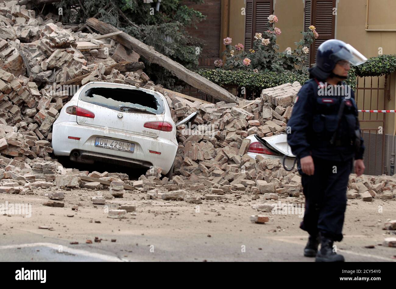 Nachbeben Stockfotos Und Bilder Kaufen Alamy