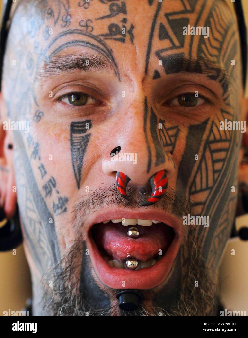 Tongue Tattoo Stockfotos Und Bilder Kaufen Alamy