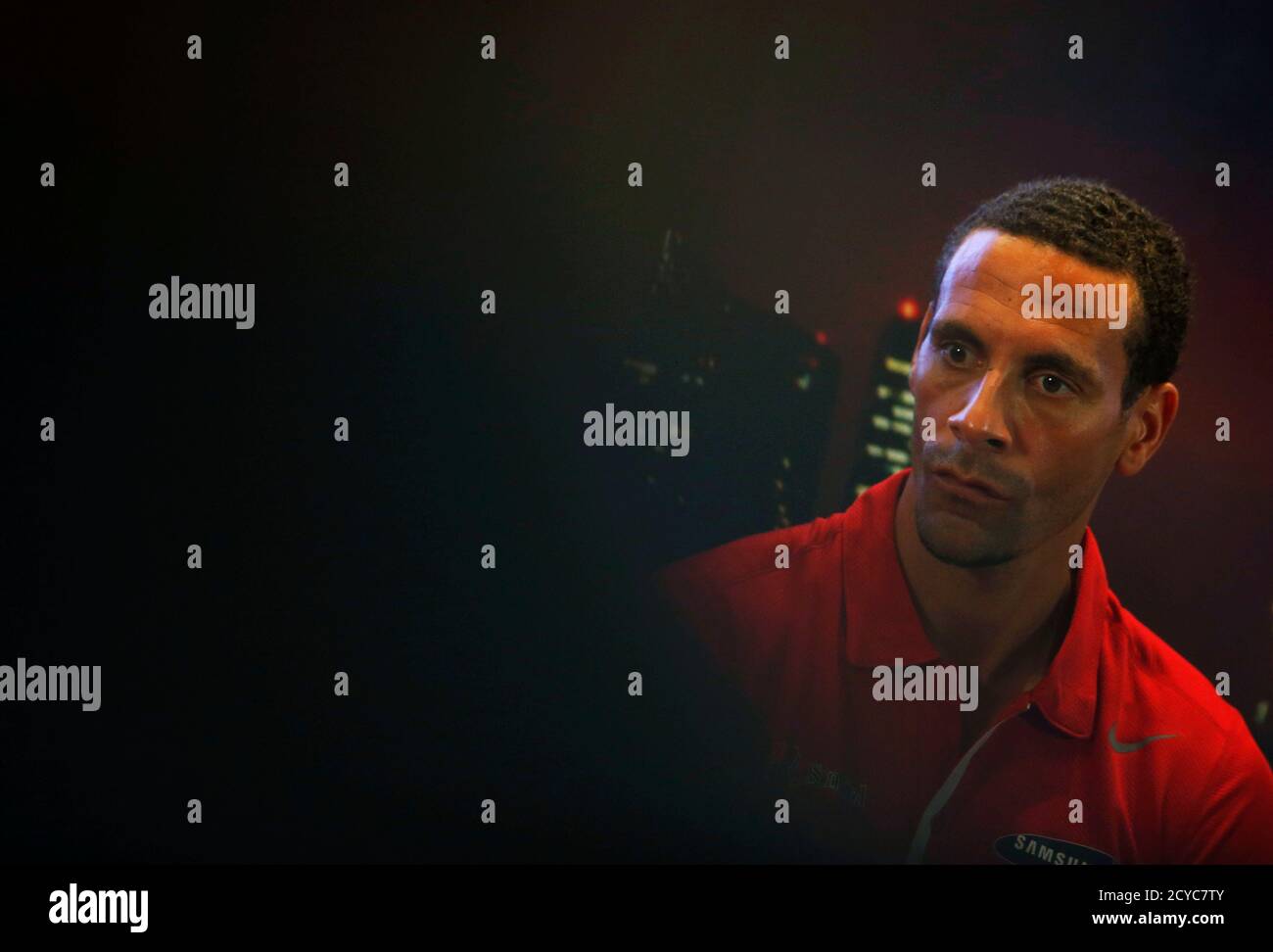 Scoffing Stockfotos Und Bilder Kaufen Alamy