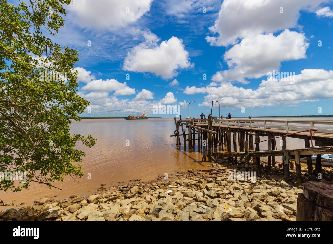 Nieuw Amsterdam Pier Am Suriname River Bank Im Süden Amerika Stockfoto