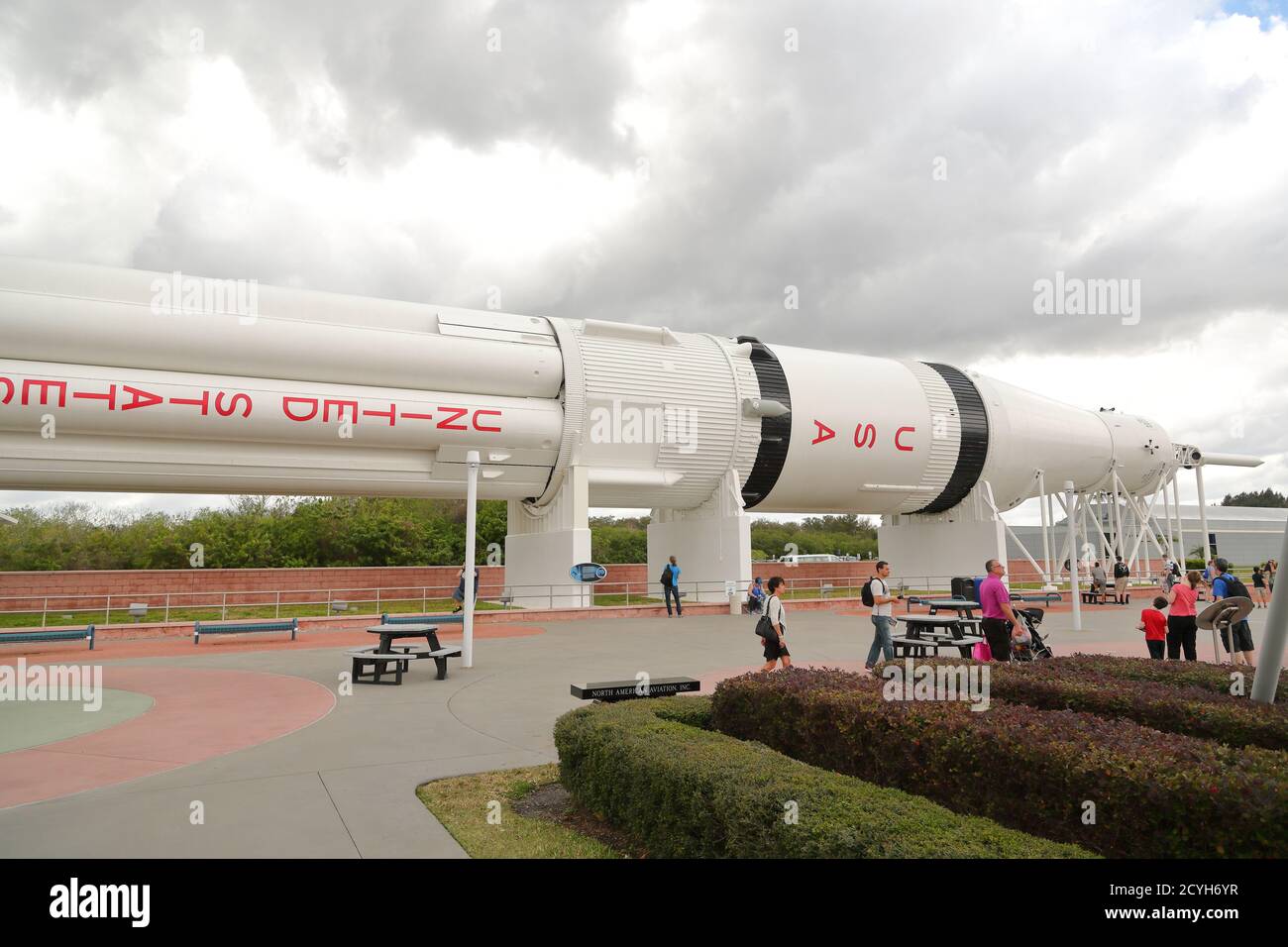 Saturn Rakete ausgestellt im Kennedy Space Center, Cape Canaveral, USA Stockfoto